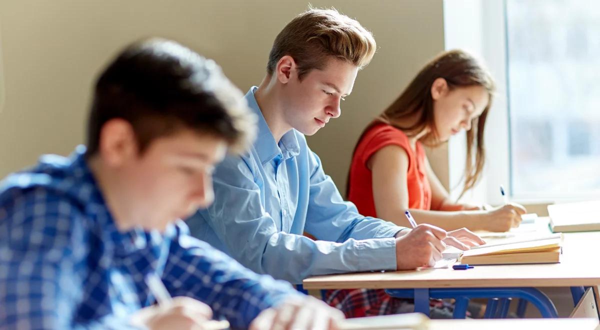 Raport o finansach studentów: ile zarabiają, jak wydają, czy oszczędzają