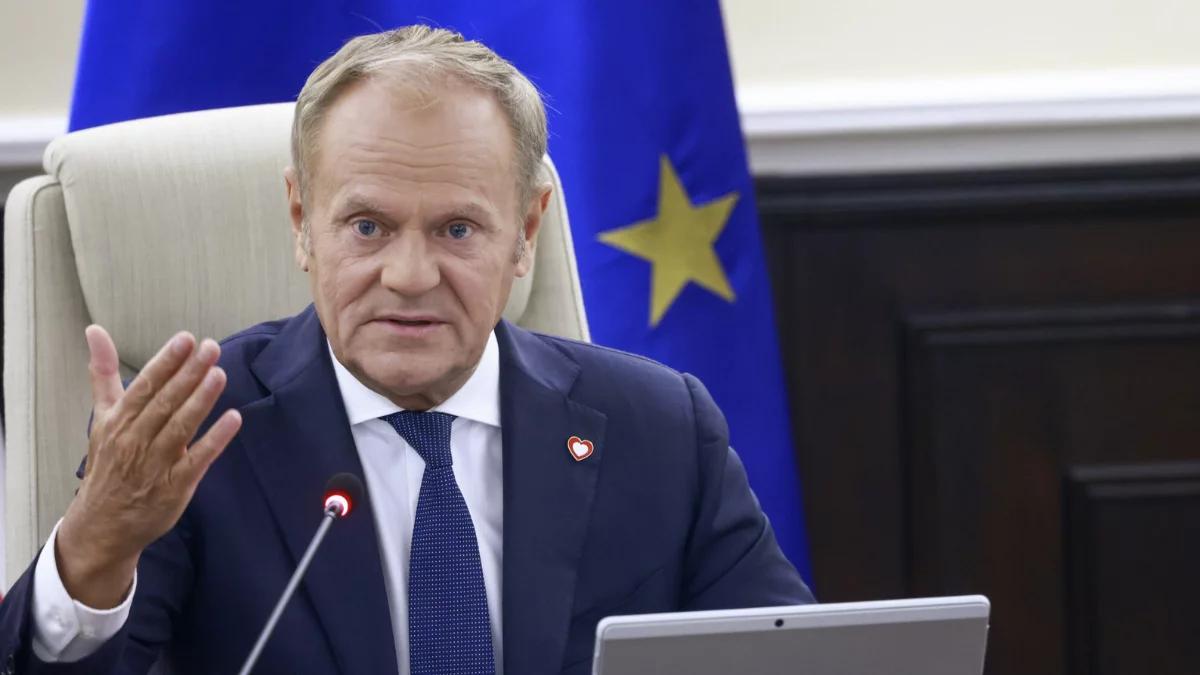 Tusk wskazuje Morawieckiego. "Odsetki od ukraińskiej pożyczki"