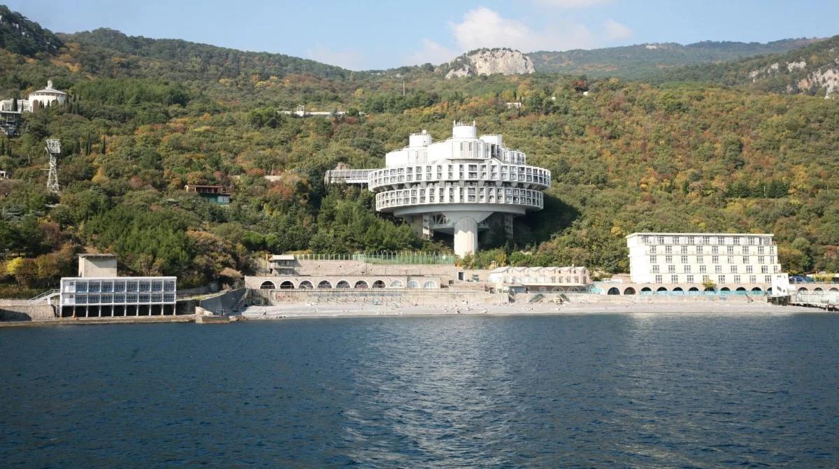 Sankcje UE wobec Rosji weszły w życie. Na liście legendarny "Artek"