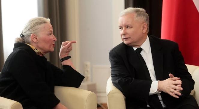 PiS chce zmiany konstytucji. "Oni coś kombinują"