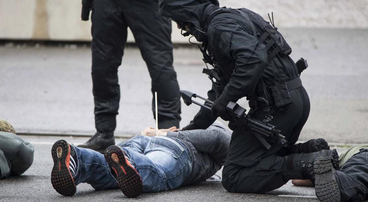 Morderstwo w Gdańsku: zwłoki 60-latka w worku z napisem "Niespodzianka dla policji". Dwóch mężczyzn zatrzymanych