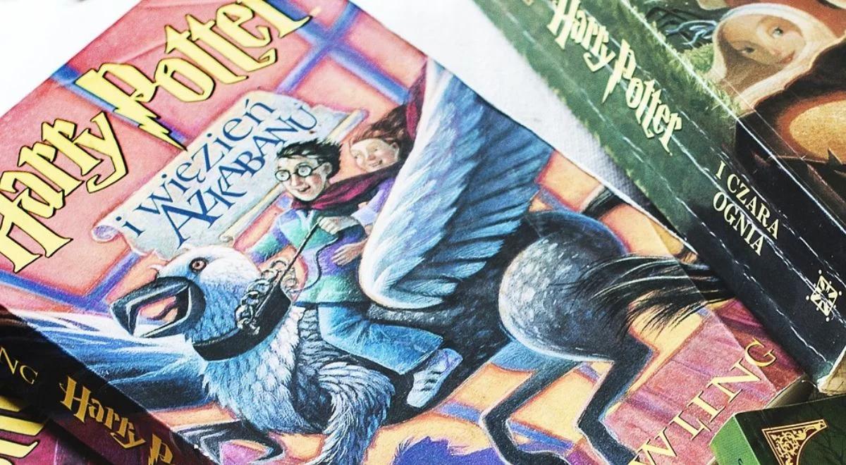 "Zaklęcia i uroki są prawdziwe". Szkoła usunęła z biblioteki książki o Harrym Potterze