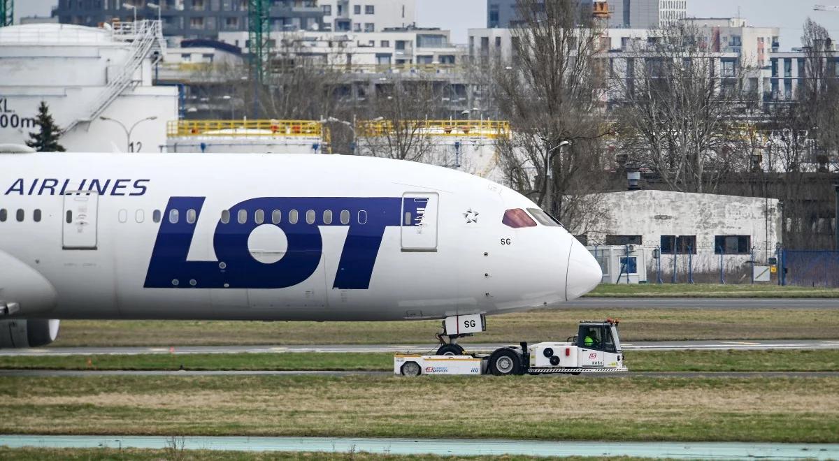 Alarm bombowy na warszawskim Okęciu. Trwa akcja służb