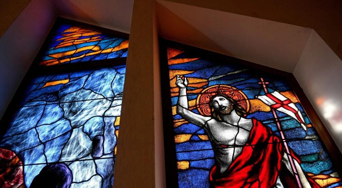 Msze św. bez udziału wiernych, brak procesji. Triduum Paschalne w czasie pandemii