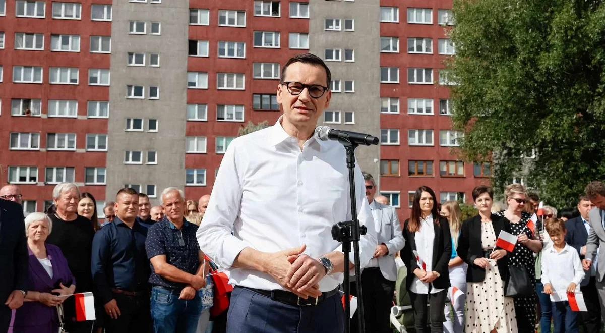 Dobudowanie wind, parkingów i termomodernizacja. Premier przedstawił założenia "Przyjaznego Osiedla"