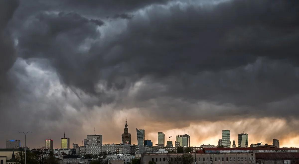 Uwaga na upały i lokalne burze we wtorek. Obowiązują alerty IMGW