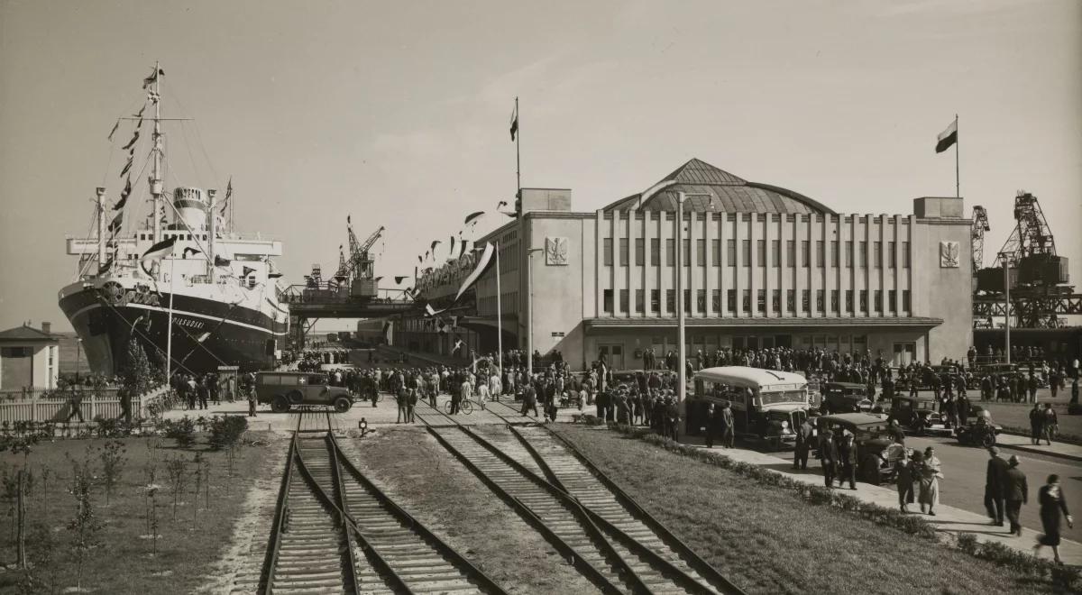 Port w  Gdyni. Chluba II Rzeczpospolitej