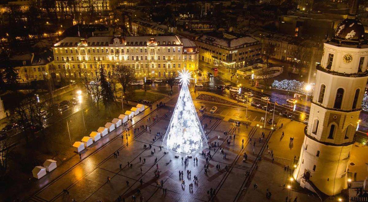 Wilno na święta. "Opowieść wigilijna" 3D, wystawa szopek oraz choinka-śnieżynka