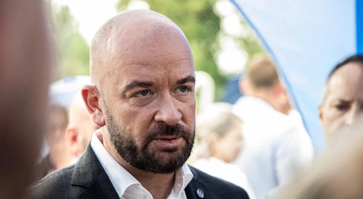 Prezydent Wrocławia kupił dom z basenem za ponad 1,5 mln zł. Zaskakujące ustalenia dot. transakcji i sprzedającego