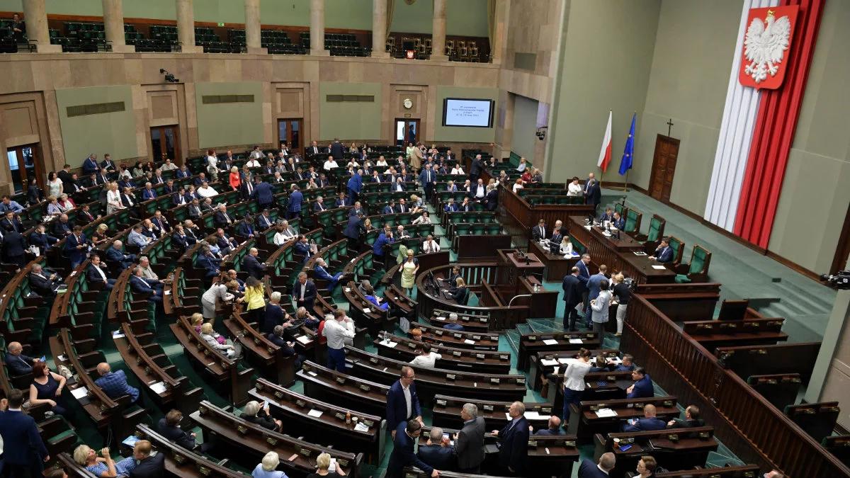 Sejm wybrał członków komisji śledczej ds. VAT. Pierwsze przesłuchania możliwe już w sierpniu