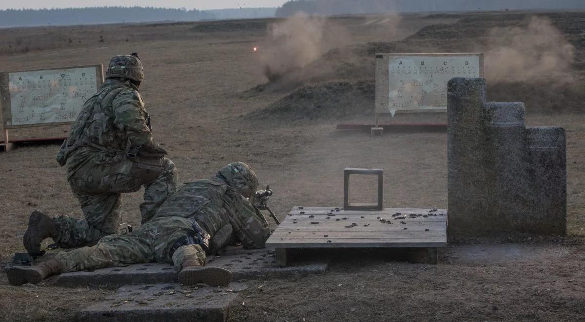 B. attaché USA w Polsce: umowa o współpracy obronnej i dowództwo korpusu w Polsce to przełom