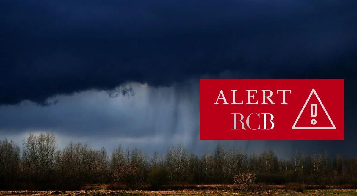 Alert RCB. Polacy dostają SMS-y. Zaczyna się załamanie pogody