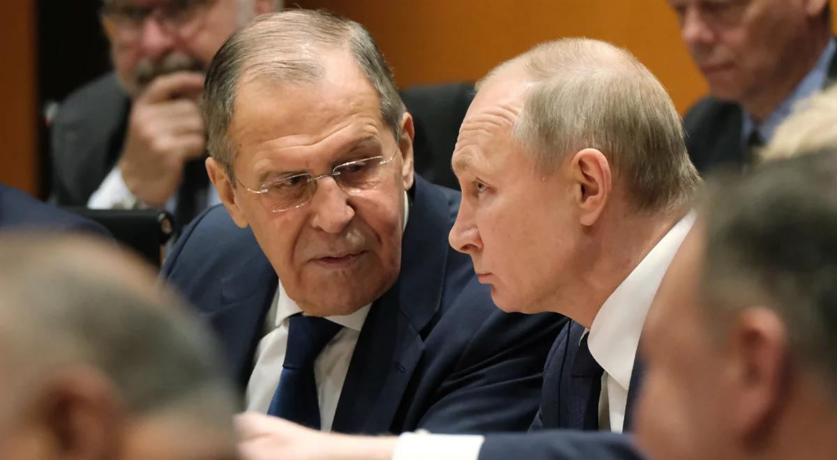 Piotr Cywiński: putinowska Rosja kpi sobie z Zachodu, upokarza go i straszy