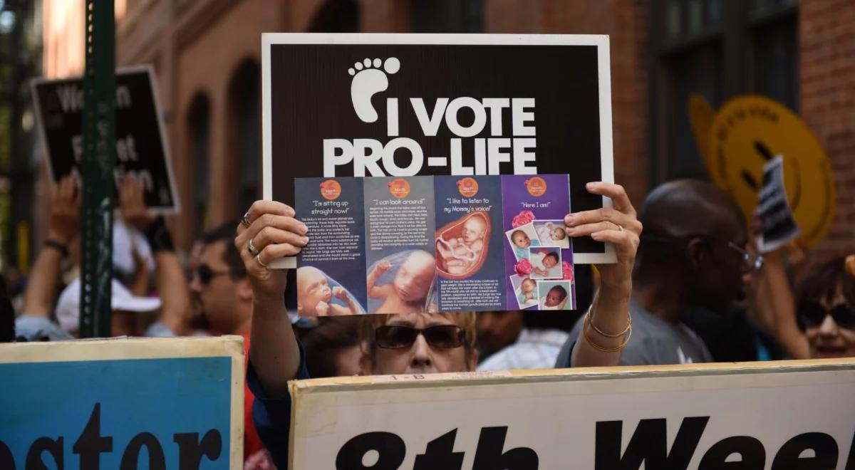 Antyaborcyjne protesty w Hiszpanii. Młodzi modlili się pod klinikami