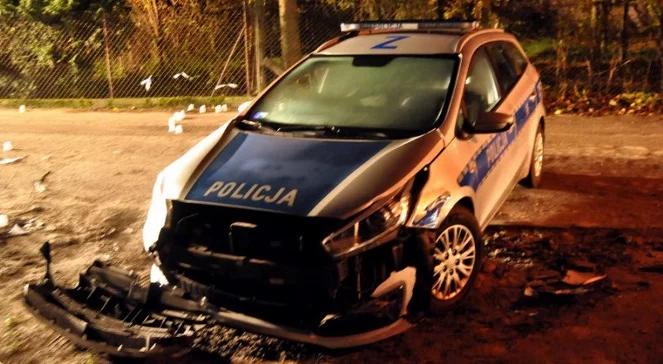 Czterej policjanci ranni, uciekinier nie żyje. Dramatyczny finał pościgu pod Warszawą