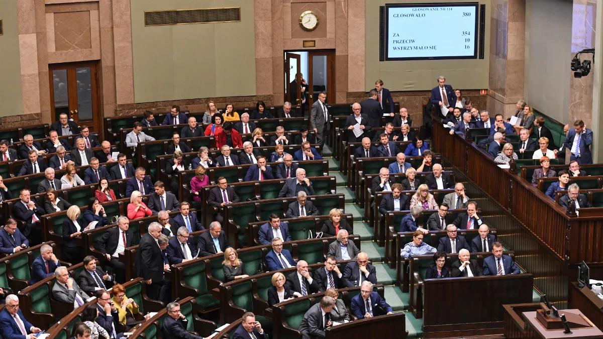 Szczepienia pozostaną obowiązkowe. Sejm odrzucił obywatelski projekt