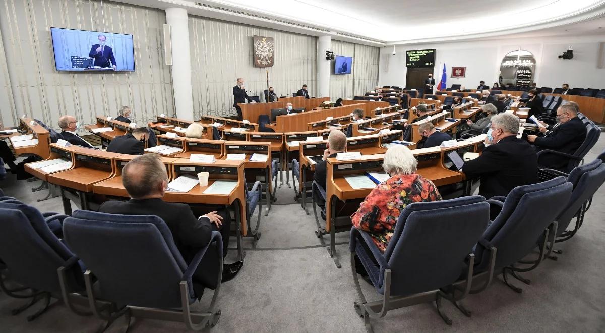 Najniższe emerytury i renty wzrosną. Senat rozpatrzył nowelizację ustawy