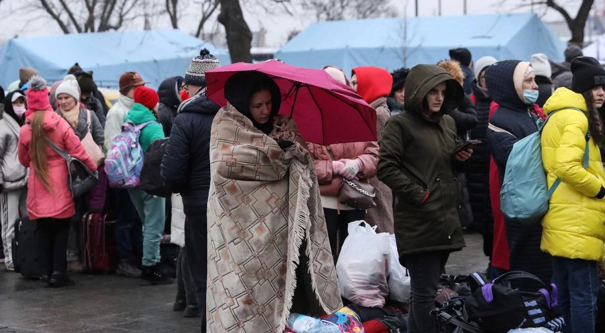 Z miasta Sumy udało się ewakuować 7 tys. osób. Apel do Rosji o dotrzymanie uzgodnień