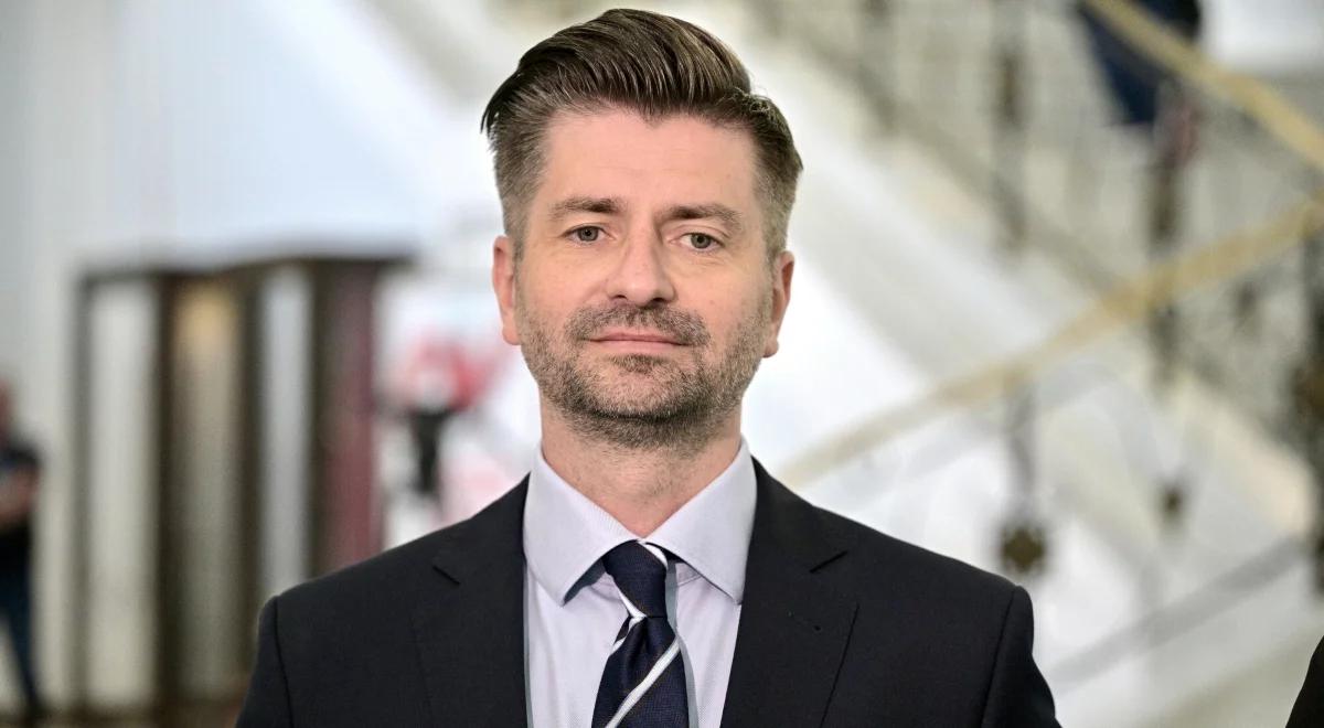 Śmiszek: polskiej rodzinie zagraża wóda, bieda i przemoc