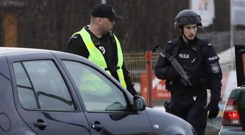 Policja wciąż szuka mężczyzny,...