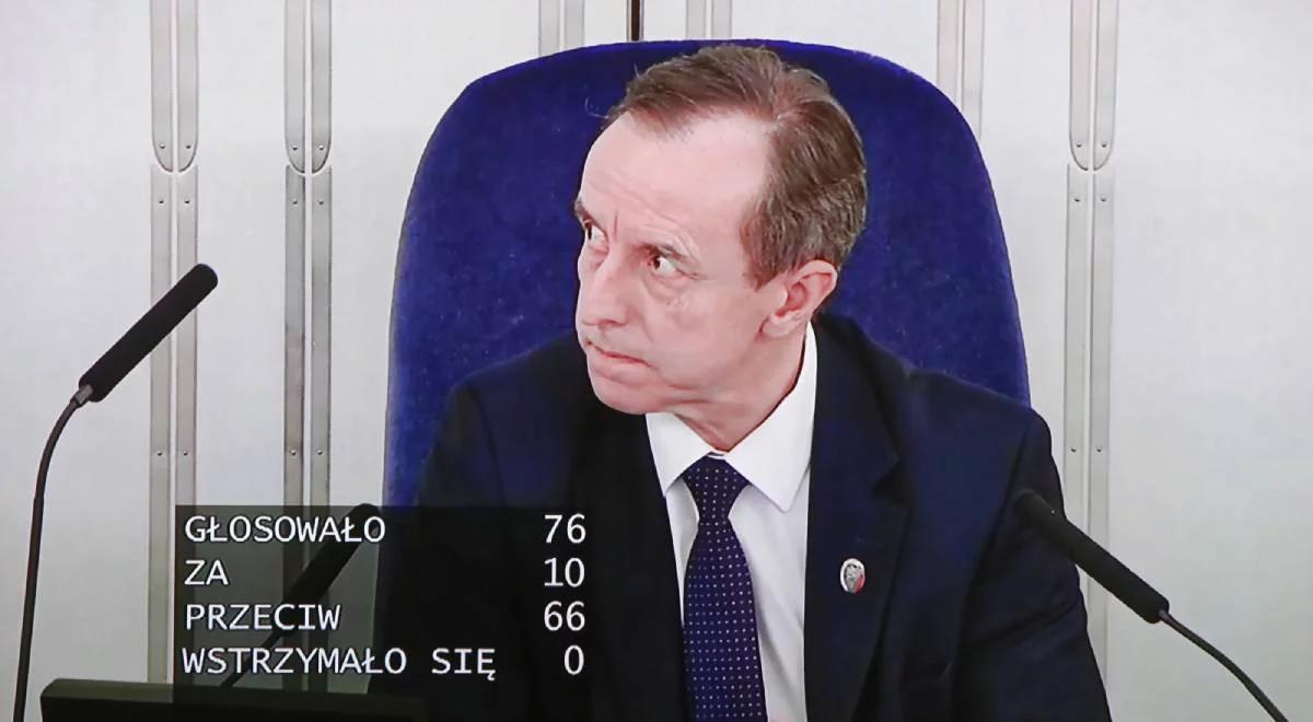 "Nonszalancja i ryzykanctwo". Karczewski o warunkach, w jakich obradował Senat