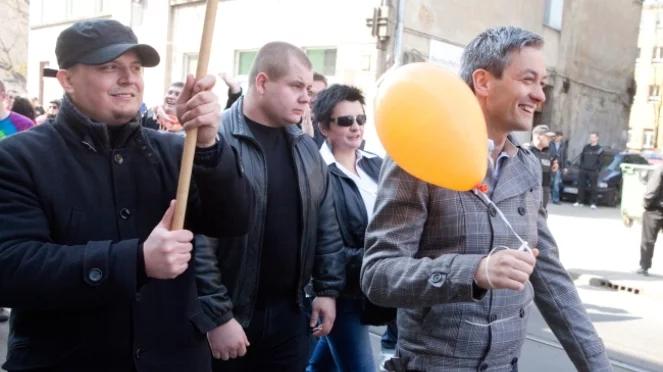 17-latek usłyszał zarzut znieważenia posła Biedronia