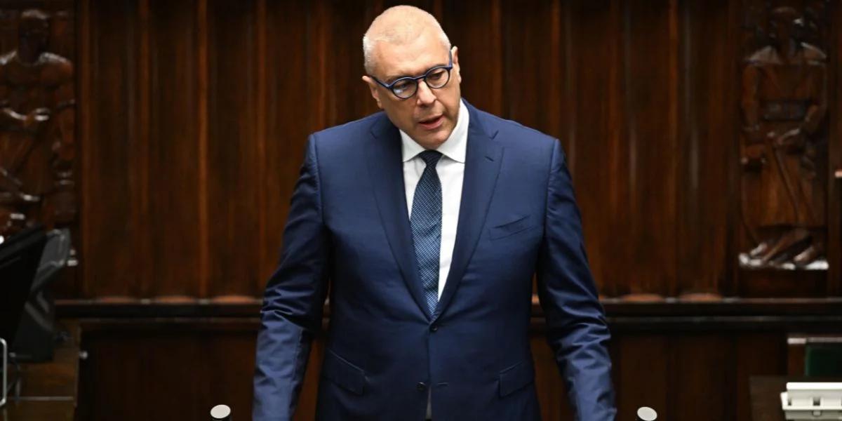 Umorzenie śledztwa ws. przekroczenia uprawnień przez prokuratorów wobec Giertycha. Jest decyzja sądu
