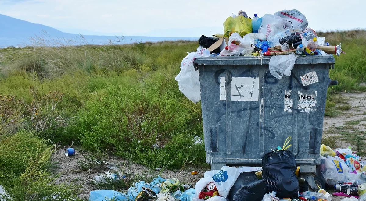 Plastik zaśmieca świat: w Polsce też nie radzimy sobie z tym problemem