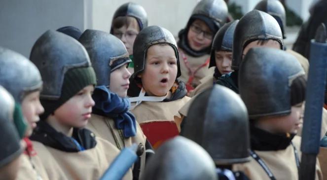 Orszaki Trzech Króli przejdą ulicami ponad 180 miast