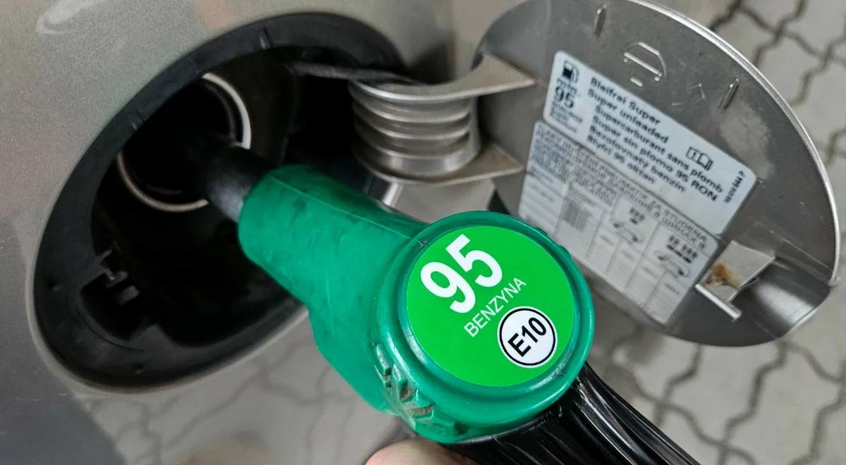 Długi weekend z tańszym tankowaniem. Ceny benzyny i diesla spadają