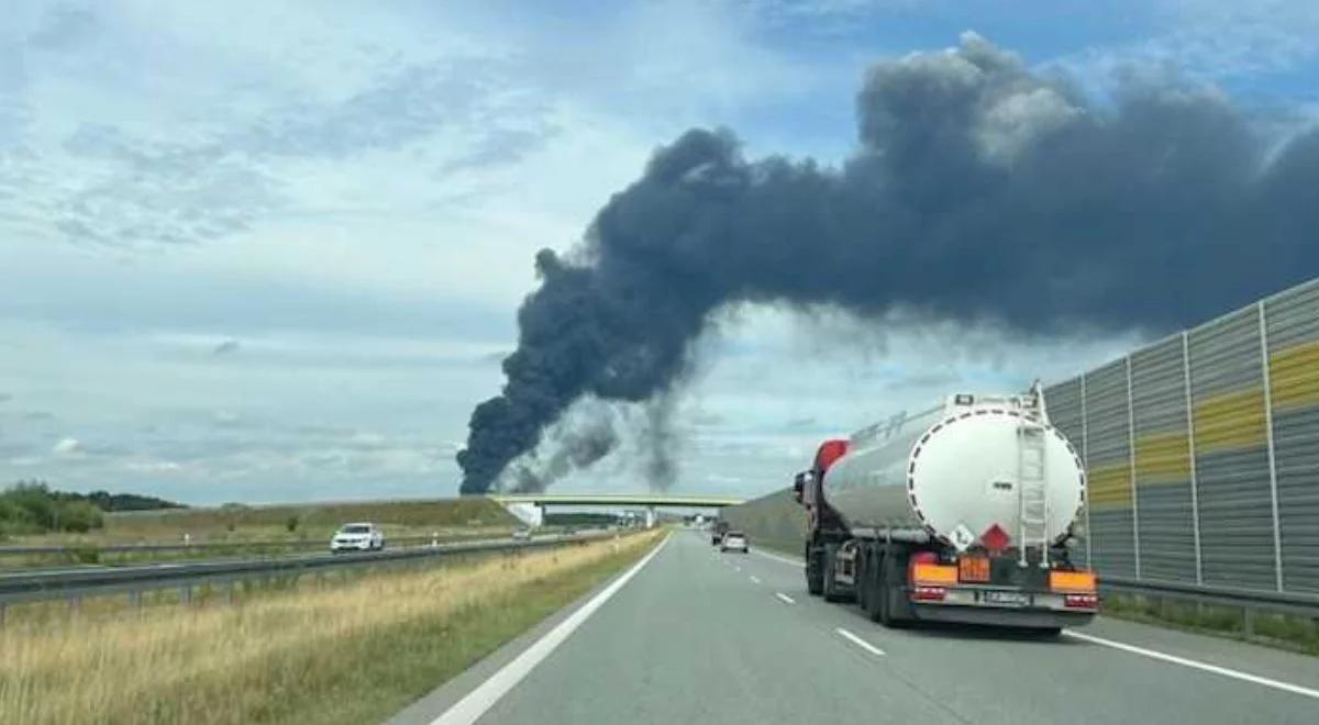 Pożar składowiska odpadów w Łódzkiem. 11 osób poszkodowanych