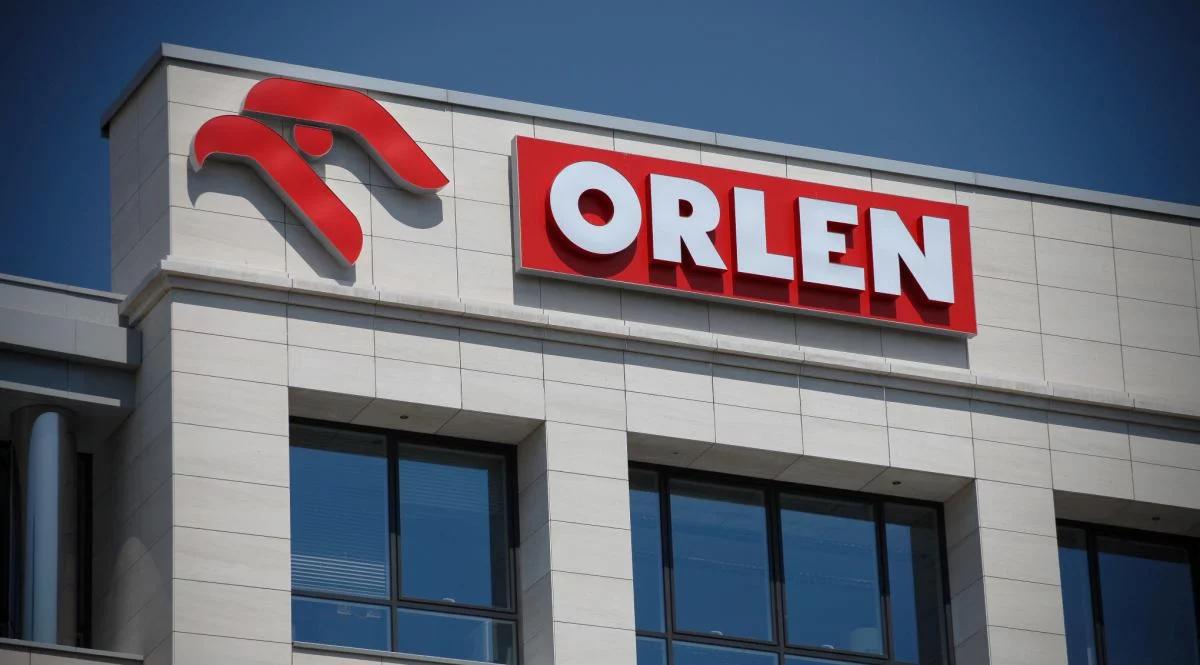 "Manipulacja i kłamstwa". PKN Orlen odpiera zarzuty ws. sponsoringu