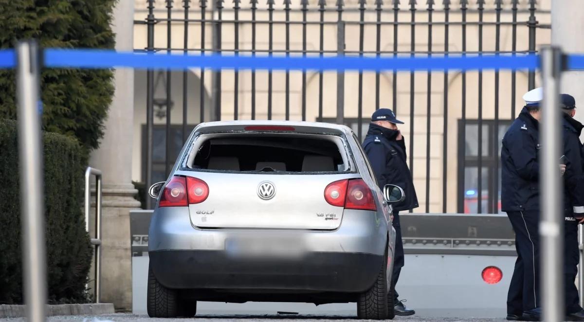Są zarzuty dla 36-latka, który potrącił policjanta i próbował wjechać do Pałacu Prezydenckiego