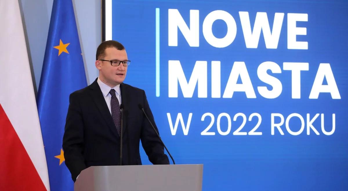 "Rząd i samorząd mogą się uzupełniać". Szefernaker wzywa do współpracy "na rzecz rozwoju małych ojczyzn"