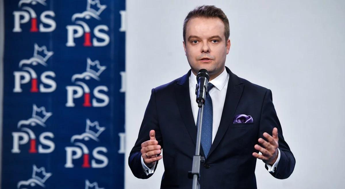 Rzecznik PiS o koalicji PSL-Polska 2050: egzotyczny mezalians bez rozsądku