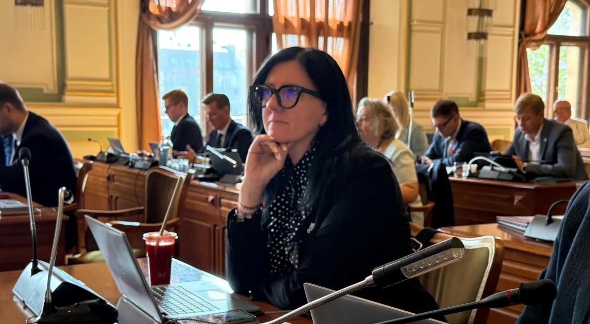 Radna KO wyzywała taksówkarza, kazała mu "wracać do swojego kraju". Jest zawieszona