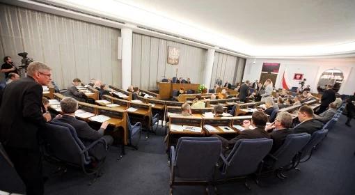 Senacki spór o 13. emeryturę. Lech Jaworski: opozycji chodzi o to, by tę ustawę przetrzymać