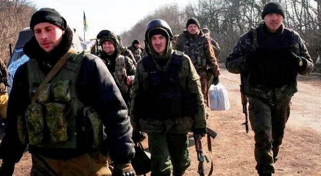 Wymiana jeńców na Ukrainie. "Cyborgi wracają do domu"