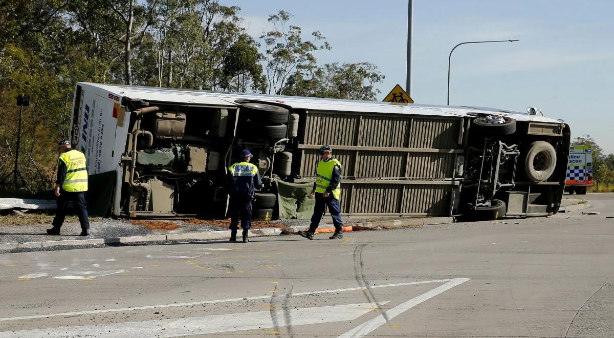 "Dzień radości kończy się rozdzierającą serce stratą". 10 gości weselnych zginęło w wypadku autobusu w Australii