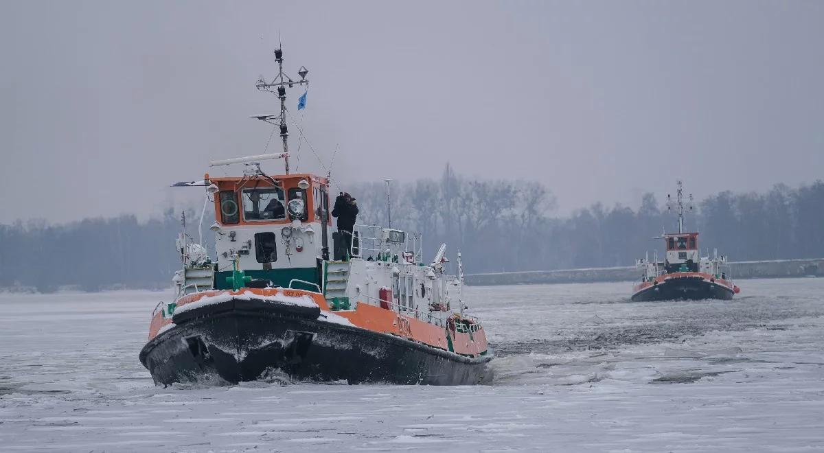 "Poważna sytuacja" w środkowym biegu Wisły. Lodołamacze pracują w rejonie Płocka