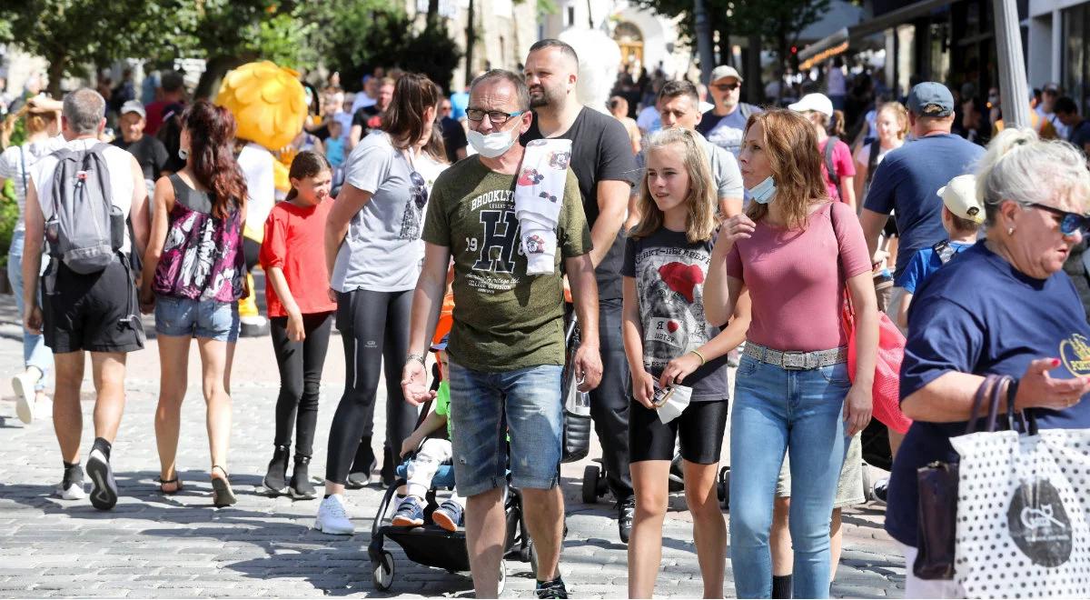 "Takie myślenie jest błędne". Prof. Antczak ostrzega przed lekceważeniem obostrzeń