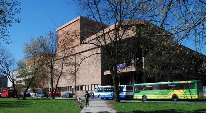Lubelski "teatr w budowie" przestanie straszyć