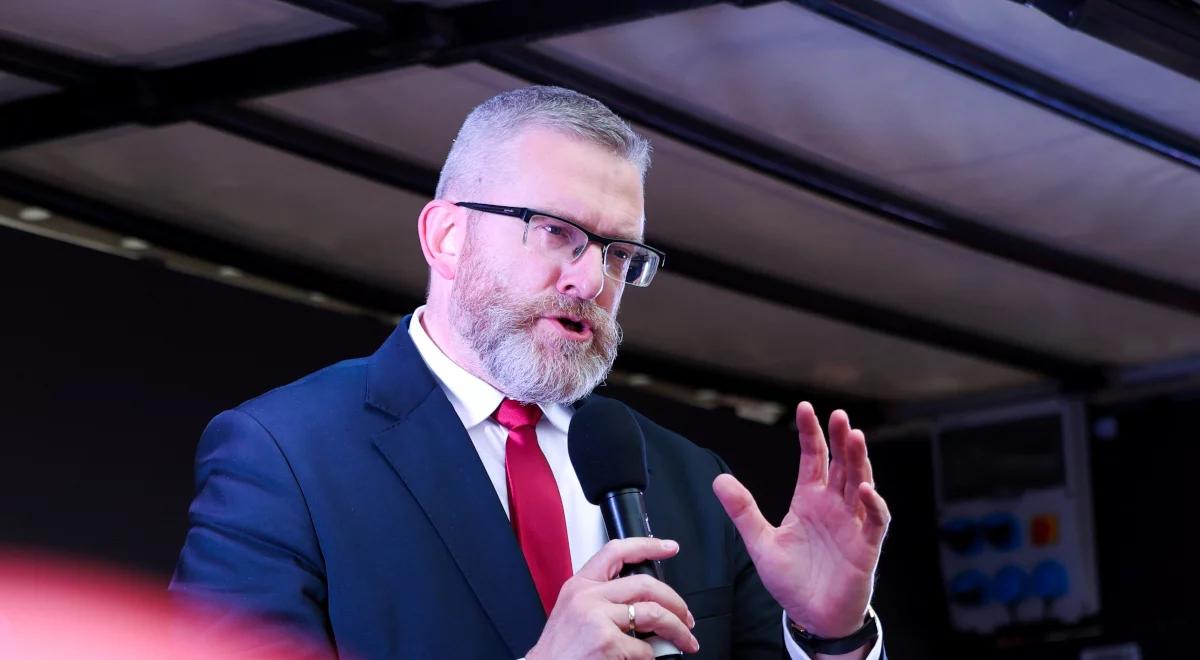 Czwarte miejsce Brauna. Kwaśniewski: podnosi się fala ksenofobii i antysemityzmu