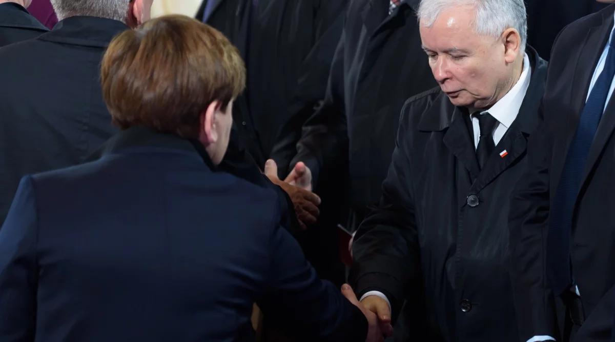 Jarosław Kaczyński widzi kłopoty rządu. "Muszą być przełamane twardą ręką"