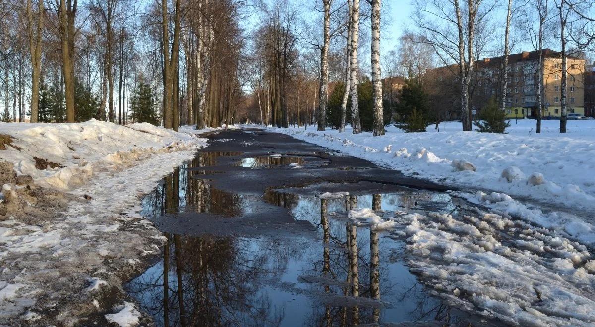 Marznące opady i roztopy. IMGW wydał ostrzeżenia