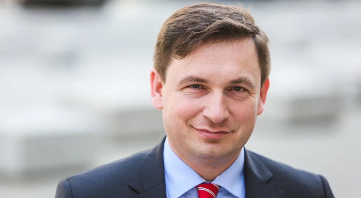 Prof. Łukasz Hardt: podnieśliśmy referencyjne stopy procentowe, żeby stabilizować inflację