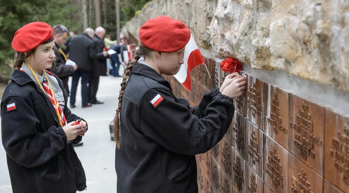 "Jedno z największych nieszczęść, jakie dotknęły polski naród". Dzień Pamięci Ofiar Zbrodni Katyńskiej
