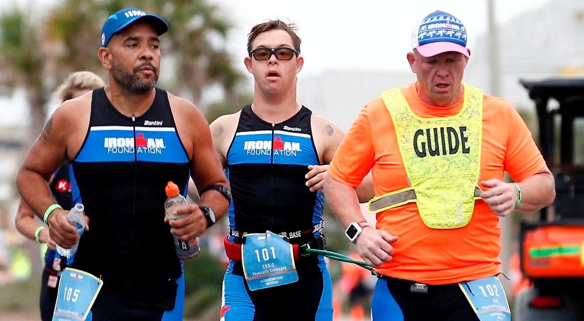 Ironman. Ma zespół Downa i ukończył morderczy wyścig. Chris Nikic przeszedł do historii sportu