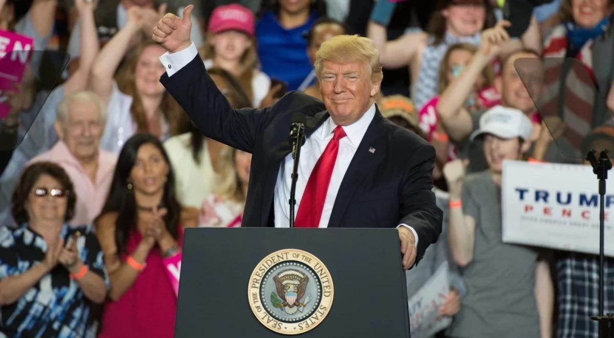 Donald Trump chwali się osiągnięciami 100 dni prezydentury. "Giełda idzie w górę"
