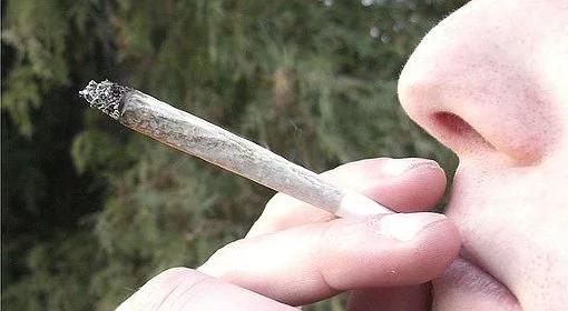 Dopalacze zniknęły, ale młodzi ludzie znaleźli dla nich zamienniki